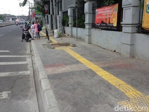 Ini Titik-titik Trotoar yang Sedang Diperbaiki Pemprov DKI