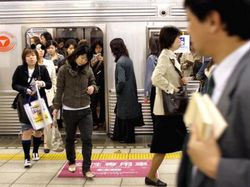 Potret Tertib MRT Luar Negeri, Akankah Jakarta Seperti Ini?