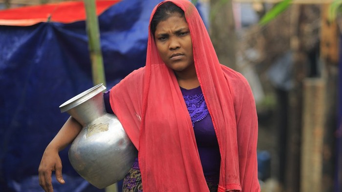 Pengungsi Rohingya Tinggal Berjejal di Kamp Bangladesh