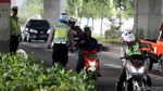 Terobos Jalur Cepat, Pemotor Kena Razia Polisi