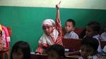 Begini Semangat Siswa SD di Hari Pertama Masuk Sekolah