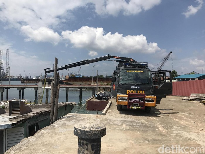 Perahu Karet Pengangkut 1 Ton Sabu Diangkat dari Kapal Wanderlust
