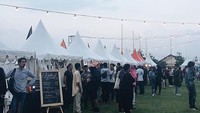 Ada juga berbagai sajian spesial lainnya untuk para penonton. Foto: Instagram Folk Music Festival