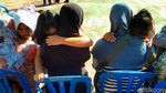 Momen Siswa Baru di SMPN 5 Purwokerto Basuh Kaki Orang Tua