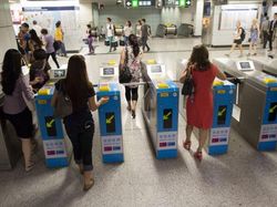 Potret Tertib MRT Luar Negeri, Akankah Jakarta Seperti Ini?