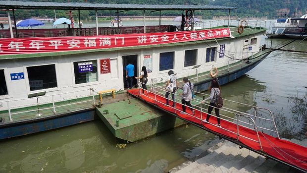 Inilah Patung Buddha Terbesar Sedunia dari China