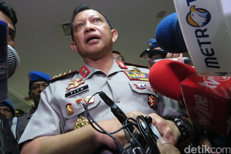 Kapolri: Jokowi Perintahkan Segera Tuntaskan Teror Novel Baswedan Kapolri: Jokowi Perintahkan Segera Tuntaskan Teror Novel Baswedan
