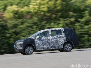 Kencan Buta dengan Mobil MPV Mitsubishi pesaing Avanza Cs