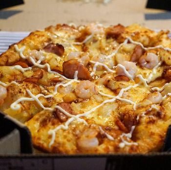 Manfaat kotak untuk pizza.