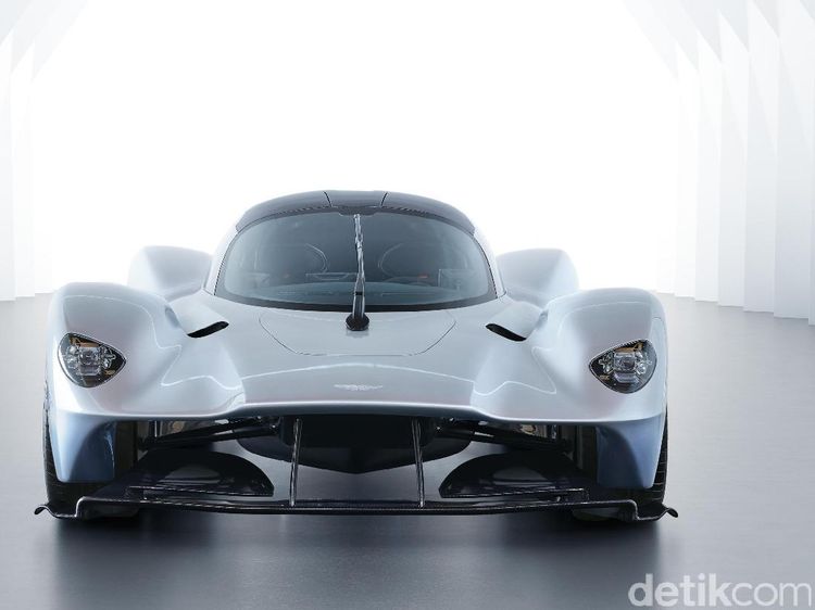 Mobil Super Aston Martin Valkyrie