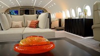 Jika di pesawat biasa kursi kelas bisnis terletak di bagian depan, di Dream Jet kursi tersebut berada di bagian belakang sebanyak 18 unit. (Dok. CNN).