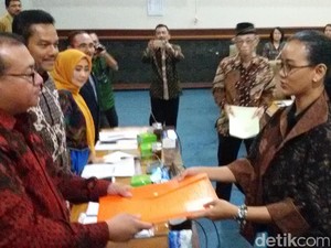 Keraton Serahkan Berkas Pencalonan Sultan HB X sebagai Gubernur DIY