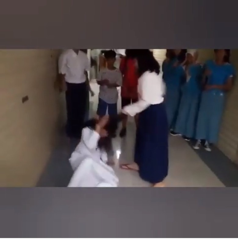Begini Keakraban Antara Pelaku dan Korban Bully di Thamrin City Begini Keakraban Antara Pelaku dan Korban Bully di Thamrin City