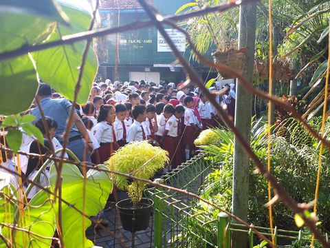 Hari pertama masuk sekolah/