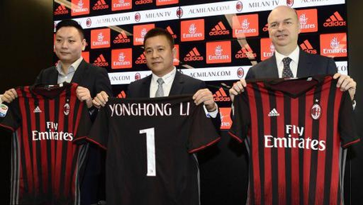 AC Milan di bawah kepemilikan Li Yonghong diselidiki UEFA lantaran dikialm mengalami masalah finansial. (Foto: AFP PHOTO / MIGUEL MEDINA)