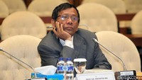 Mahfud menambahkan KPK pun tak dapat diatur sekalipun oleh presiden. KPK lebih dekat dengan lembaga kehakiman.