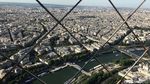 Foto: Perjuangan Menggapai Puncak Menara Eiffel