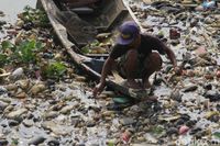 Sampah Masih Tutupi 