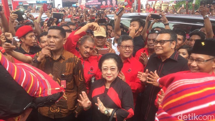 Megawati Resmikan Kantor DPD PDIP Sumatera Utara