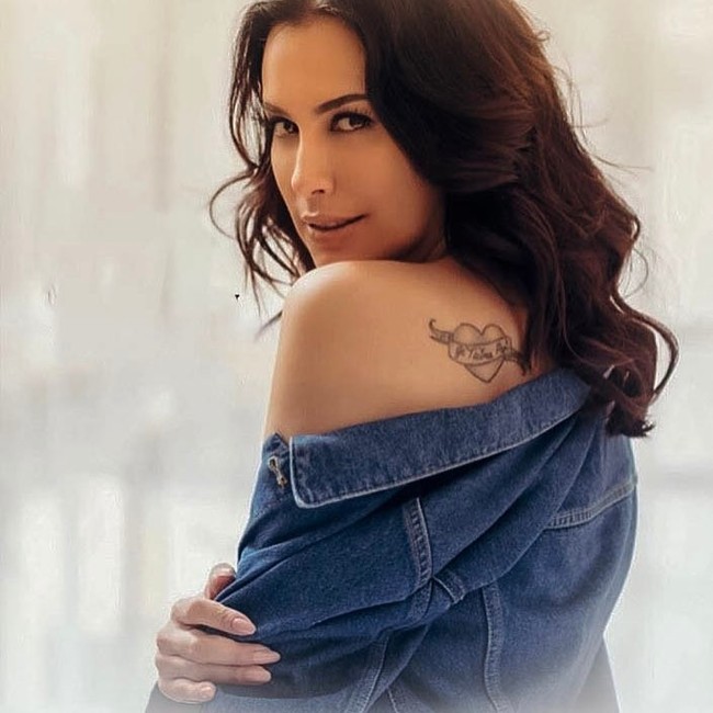 Sophia Latjuba baru saja berulangtahun ke-47. Meski usianya hampir setengah abad, namun penampilan Sophia Latjuba tak menua. Foto: dok. Instagram (Sophia Latjuba)