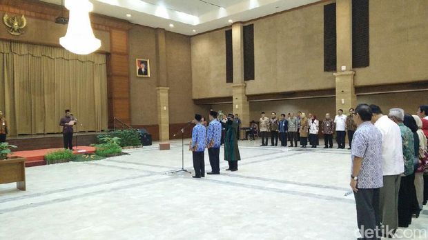 Menteri Amran Lantik Dua Pejabat Eselon I