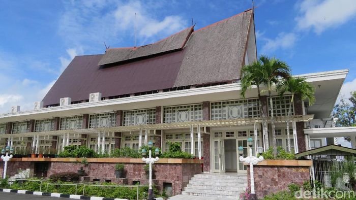  Desain Rumah Istana  Rumah  Desain  Minimalis