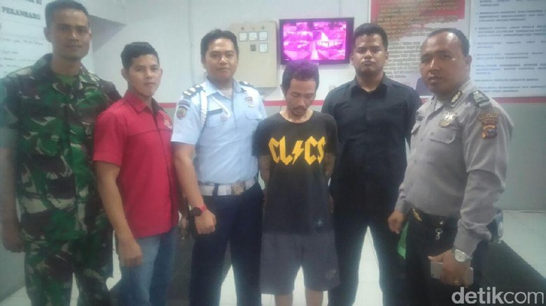 Sebulan Kabur, Tahanan Rutan Pekanbaru Ini Menyerahkan Diri Sebulan Kabur, Tahanan Rutan Pekanbaru Ini Menyerahkan Diri