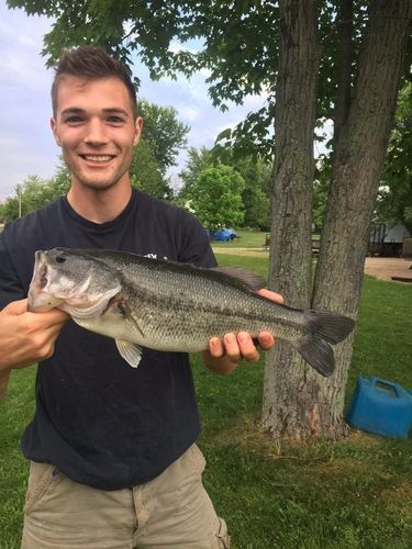 Pasangan Kencan Online Belum Bertemu Selama 3 Tahun, Tinder Jadi Mak Comblang