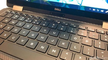 Tidak hanya bisa dijadikan notebook konvensional, pengguna dapat mengubahnya jadi tent dan tablet. (Foto: detikINET/Adi Fida Rahman)