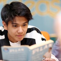 Sementara Iqbaal Ramadhan merupakan sosok yang alim. Iqbaal bahkan memiliki cita-cita mulia yakni sebagai hafiz.  Foto: Asep Syaifullah
