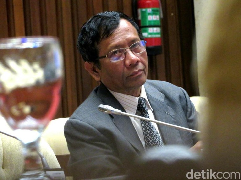 Mahfud Masuk Bursa Cawapres Jokowi, PDIP: Kami Tahu Rekam Jejaknya Mahfud Masuk Bursa Cawapres Jokowi, PDIP: Kami Tahu Rekam Jejaknya