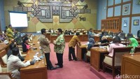 Begini suasana di ruang rapat sekitar pukul 09.30 WIB. Foto: Andhika/detikcom