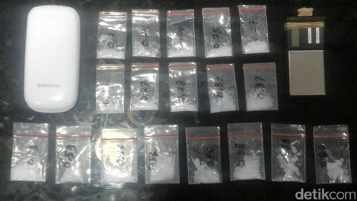 Polisi Tangkap Pengedar di Senen, 18 Paket Sabu Siap Edar Disita