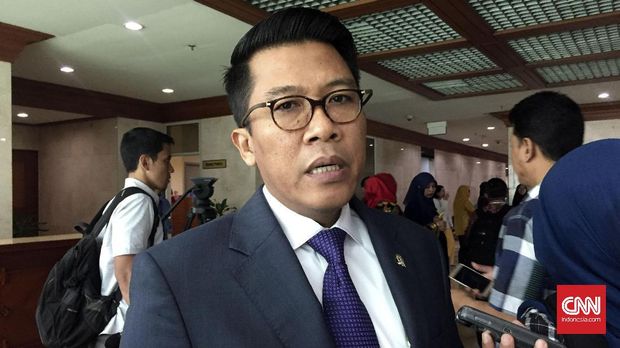 Jurkam Jokowi Tak Terima Penundaan Harga BBM Dipolitisasi