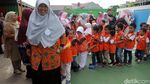 Keceriaan dan Isak Tangis Warnai Hari Pertama Sekolah TK