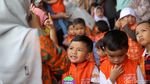 Keceriaan dan Isak Tangis Warnai Hari Pertama Sekolah TK