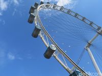 Singapore Flyer yang lebih tinggi dari London Eye