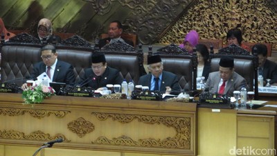 Foto: Bangku Kosong Novanto di Paripurna DPR