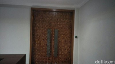 Foto: Ruangan Novanto di Kantor Golkar Tetutup Rapat