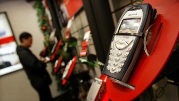 Toko Nokia di mana orang bisa menjajal ponsel terbaru mereka. Foto: Getty Images