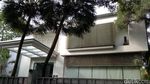 Foto: Situasi di Depan Rumah Besar Novanto di Kebayoran Baru