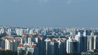Dari atas ketinggian puncak yang mencapai 165 meter, wisatawan dapat melihat deretan gedung-gedung tinggi di Singapura dengan puas (Ardan/detikTravel)