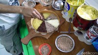 Gibran Rakabuming Raka, yang sudah tiga tahun terakhir menjalani bisnis martabak modifikasi dengan merek jual, Markobar.