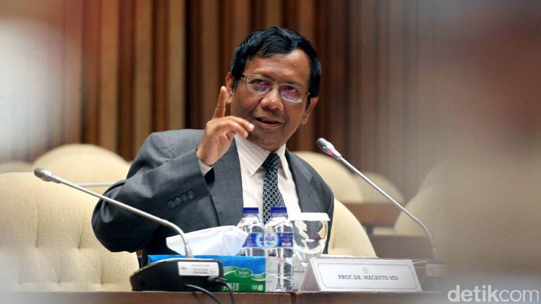 Bukan Prabowo, Mahfud MD Yakin Gatot Jadi Pesaing Jokowi Bukan Prabowo, Mahfud MD Yakin Gatot Jadi Pesaing Jokowi