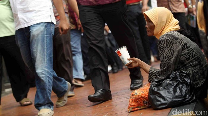 Badan Pusat Statistik (BPS) merilis data kemiskinan dan ketimpangan teranyar. Angka kemiskinan bertambah, dan tingkat ketimpangan (gini ratio) bergerak stagnan.