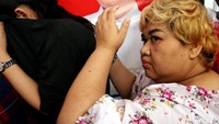 Ini adalah salah satu potret Pretty saat baru ditangkap pihak berwajib terkait narkoba. Foto: Rengga Sancaya/detikFoto