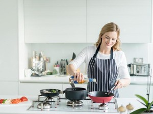 Agar Tak Kelamaan di Dapur Saat Masak, Lakukan 10 Trik Praktis Ini
