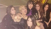 Ia ditangkap bersama 7 orang artis pada hari Minggu (16/7). (Dok. Instagram/erlyn_suzan)