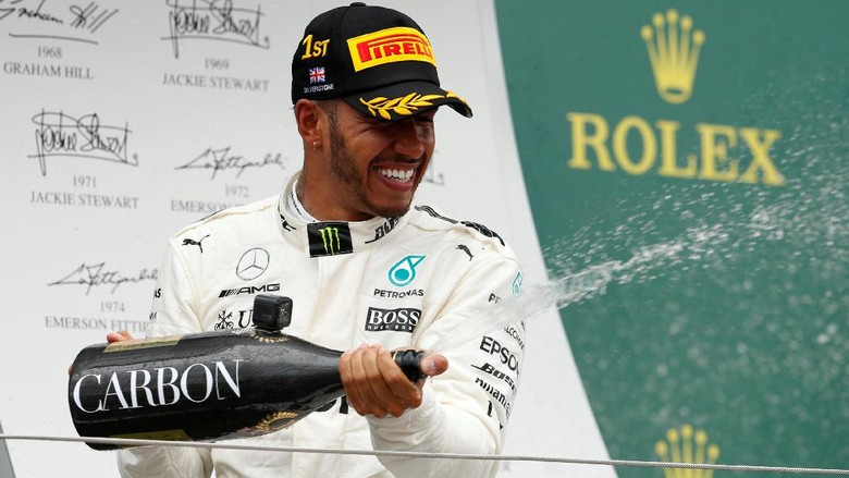 Mercedes Bantah Rumor Hamilton-Ferrari Mercedes Bantah Rumor Hamilton-Ferrari