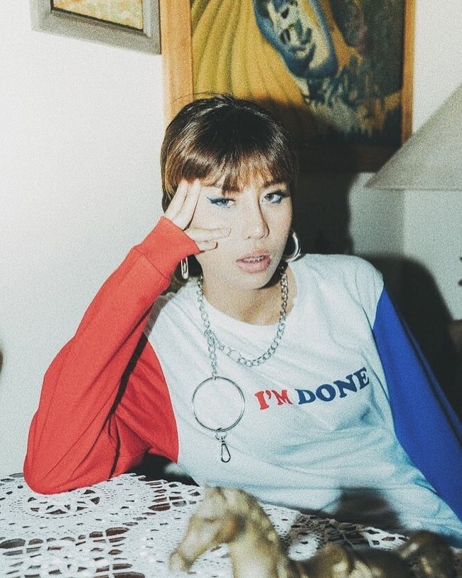 Dalam foto ini Awkarin seperti gadis Korea Foto: dok. Instagram (Awkarin)